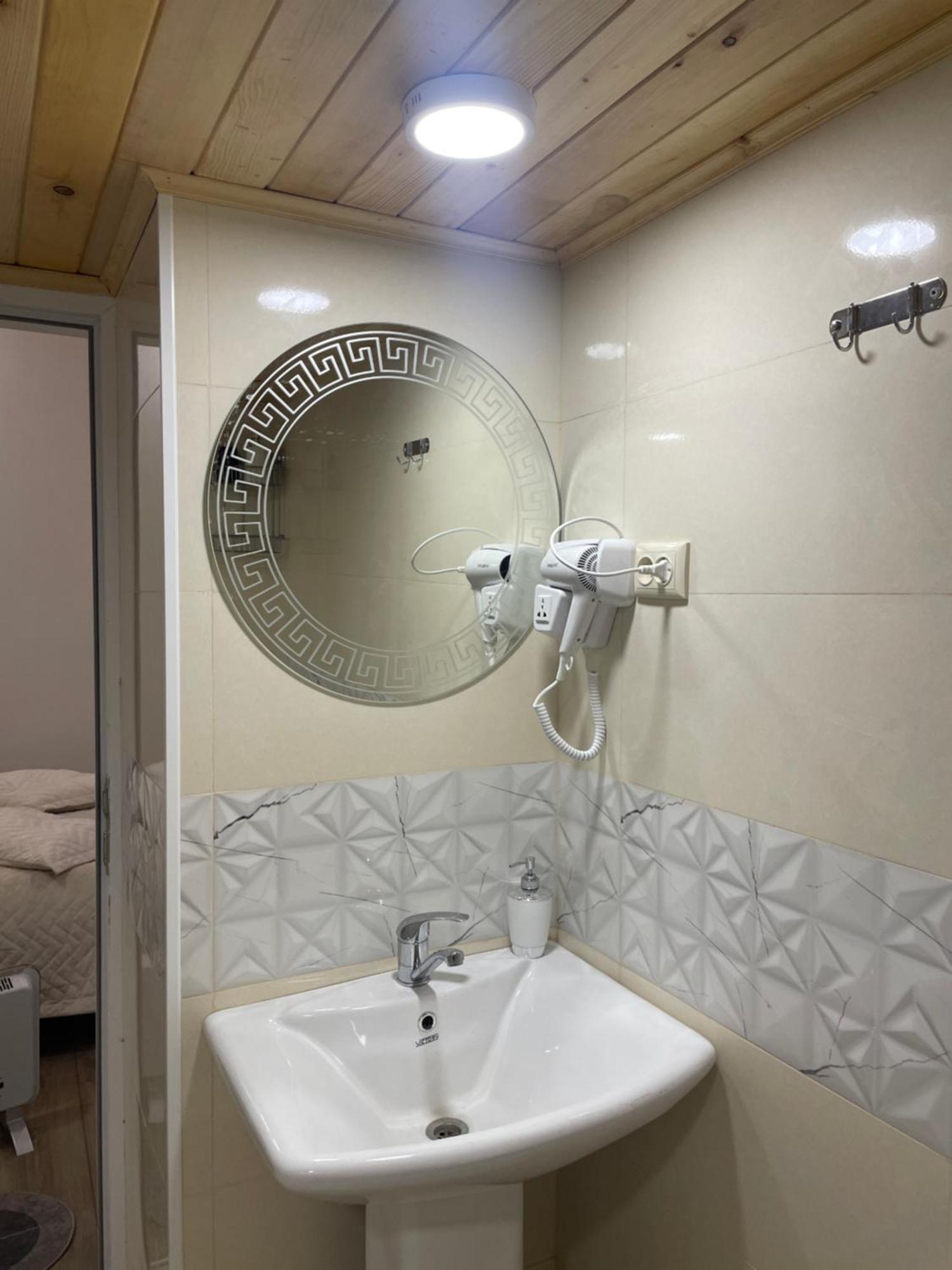 Mamuka Chartolani Guesthouse Mestia Exteriér fotografie