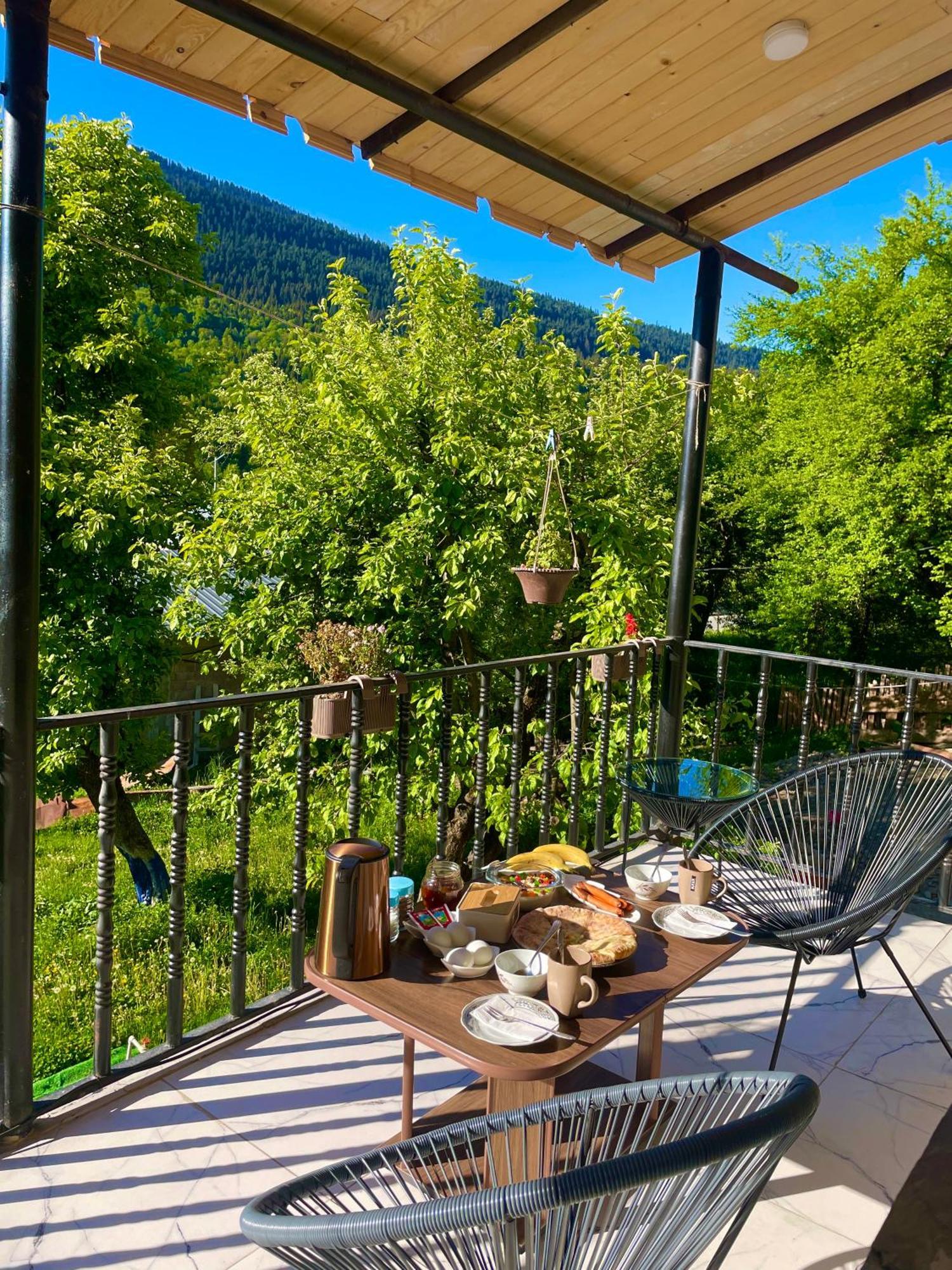 Mamuka Chartolani Guesthouse Mestia Exteriér fotografie