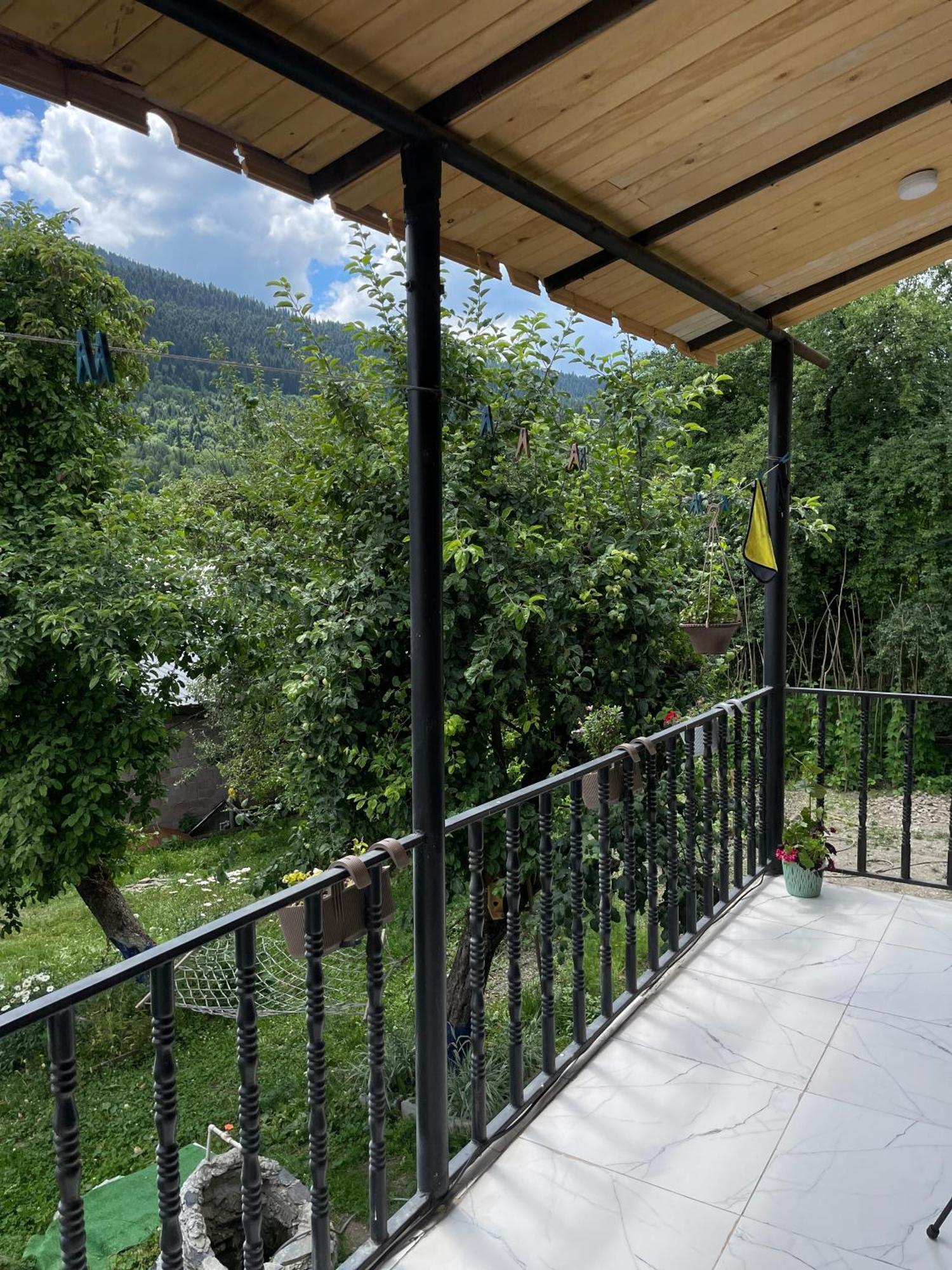 Mamuka Chartolani Guesthouse Mestia Exteriér fotografie